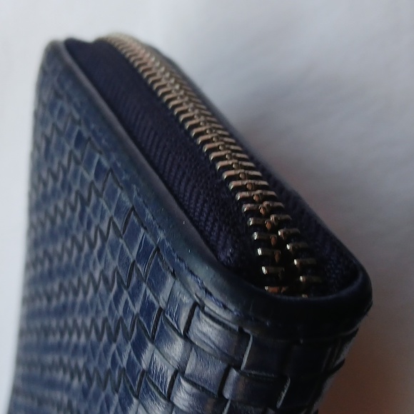 RARE Coach Navy Bleecker Woven Leather Accordion Zip Wallet - Picture 5 of 14